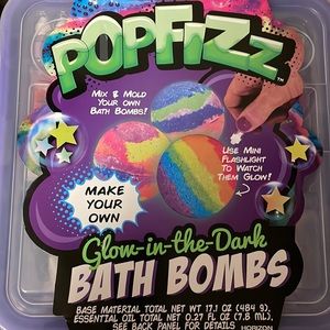 Glow in the dark bath bomb kit